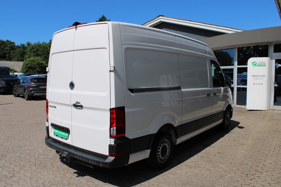 VW Crafter 35 2,0 TDi 177 Kassevogn L3H2 aut.