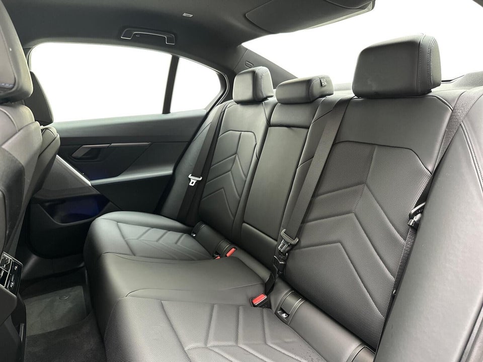 BMW i5 eDrive40 M-Sport 4d