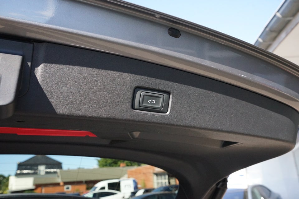 Audi Q4 e-tron 50 edition one quattro 5d