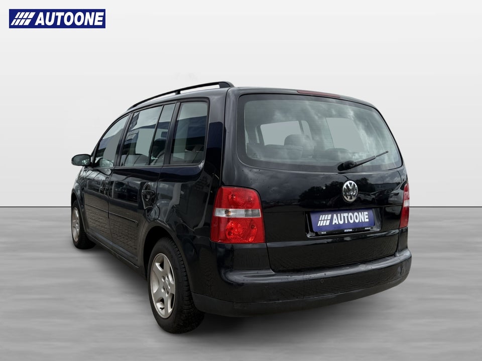 VW Touran 2,0 FSi Trendline 7prs 5d