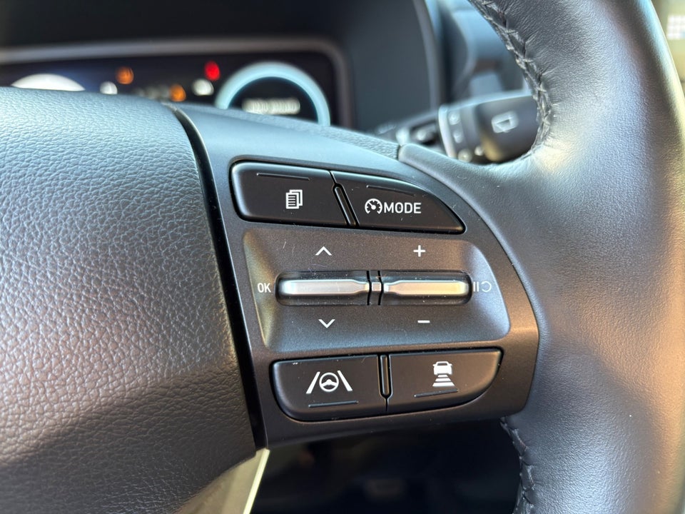 Hyundai Kona 64 EV Essential 5d