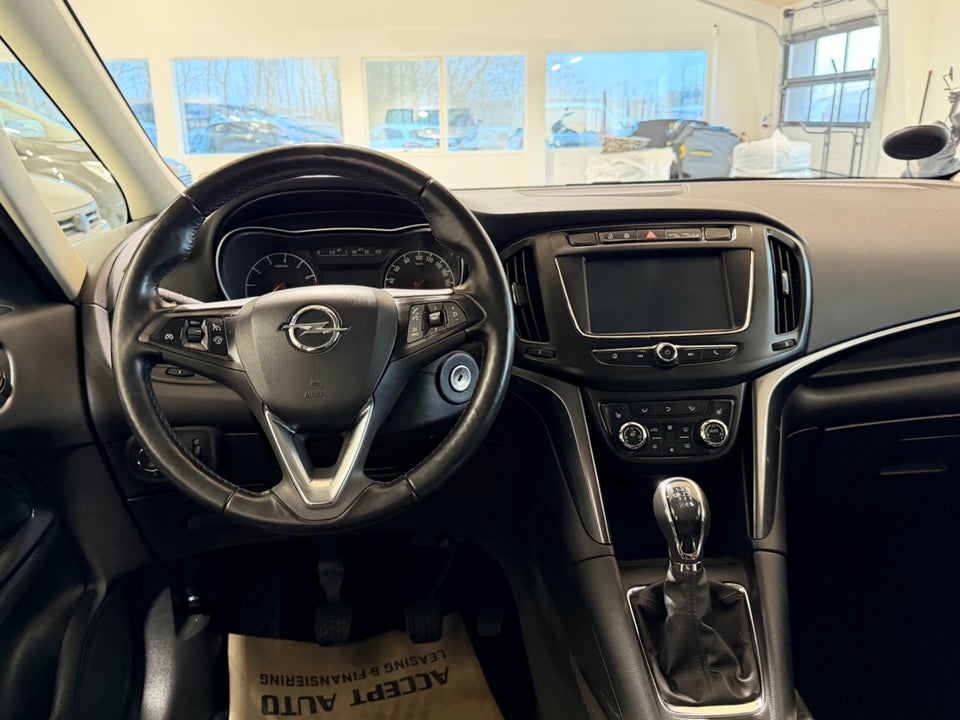 Opel Zafira Tourer 1,4 T 140 Innovation 7prs 5d
