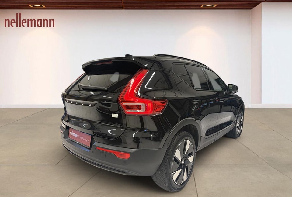 Volvo XC40 Standard Range Plus 5d