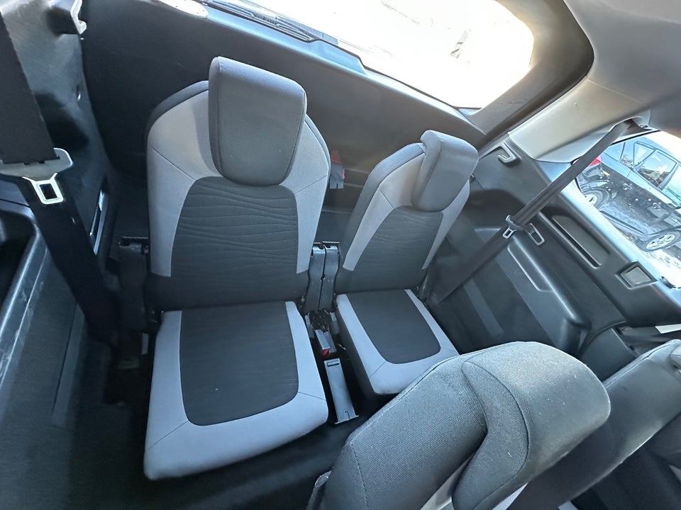 Citroën Grand C4 Picasso 1,6 e-HDi 115 Intensive 7prs 5d