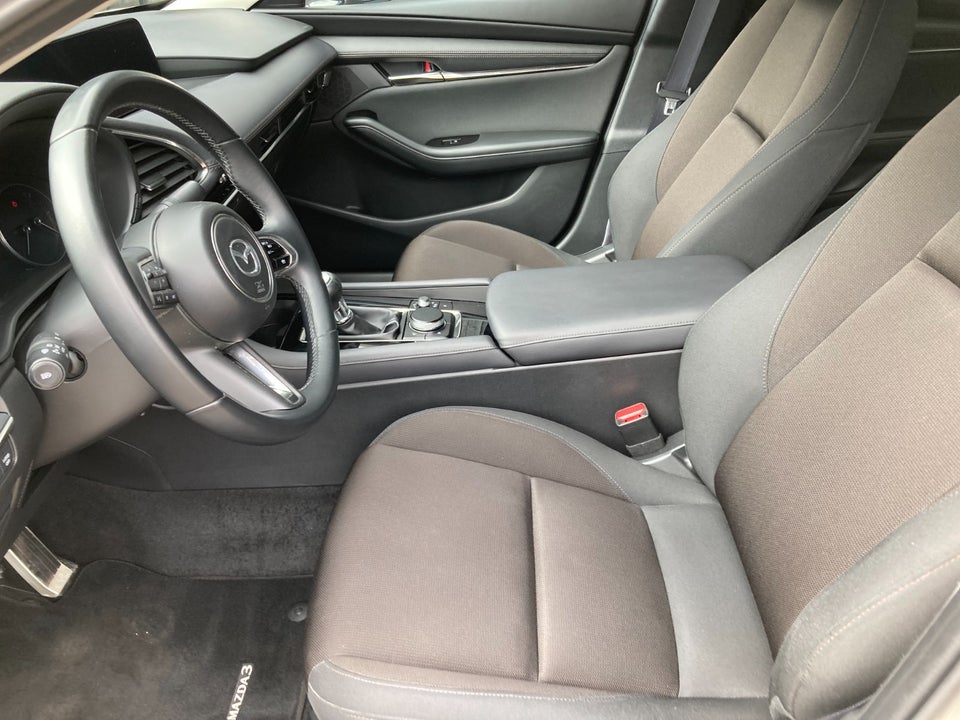 Mazda 3 2,0 e-SkyActiv-G 150 Exclusive-Line 4d