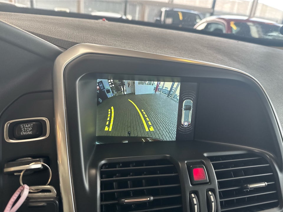 Volvo XC60 2,0 D4 181 Summum aut. 5d