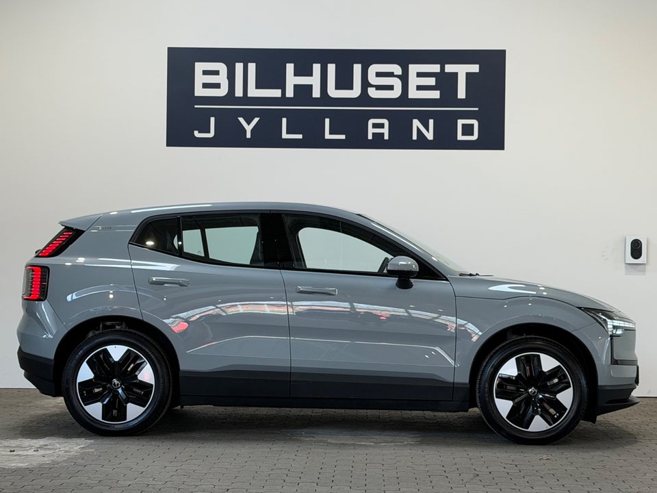 Volvo EX30 Extended Range Core 5d
