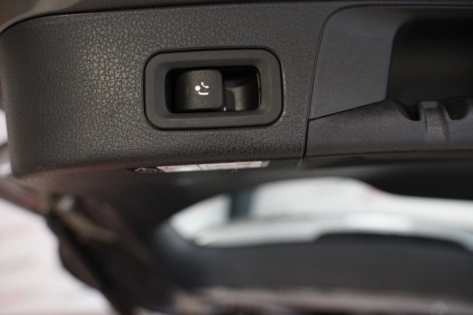 Mercedes GLB200 1,3 Progressive aut. 5d