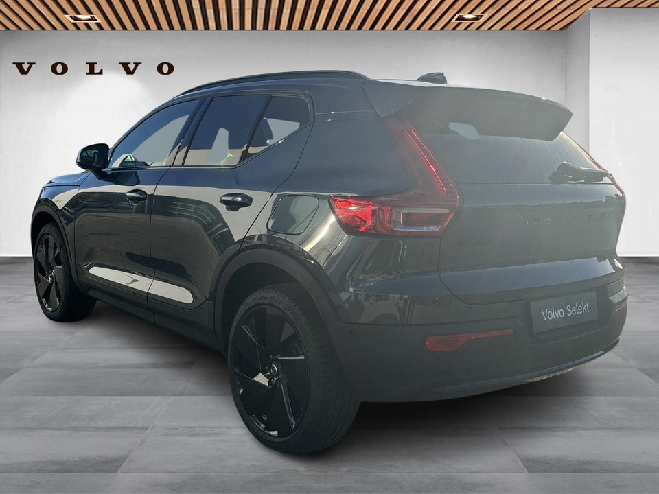Volvo EX40 Extended Range Plus 5d