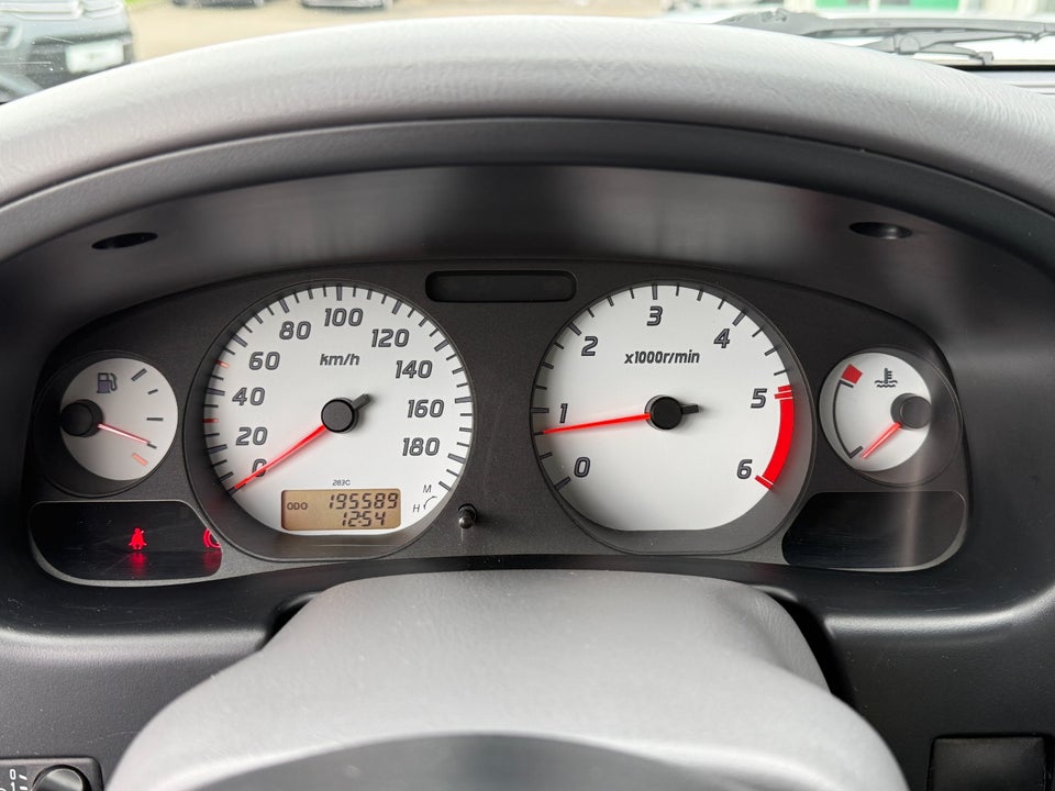 Nissan NP300 2,5 dCi 133 King Cab Comfort+ 4x4 2d