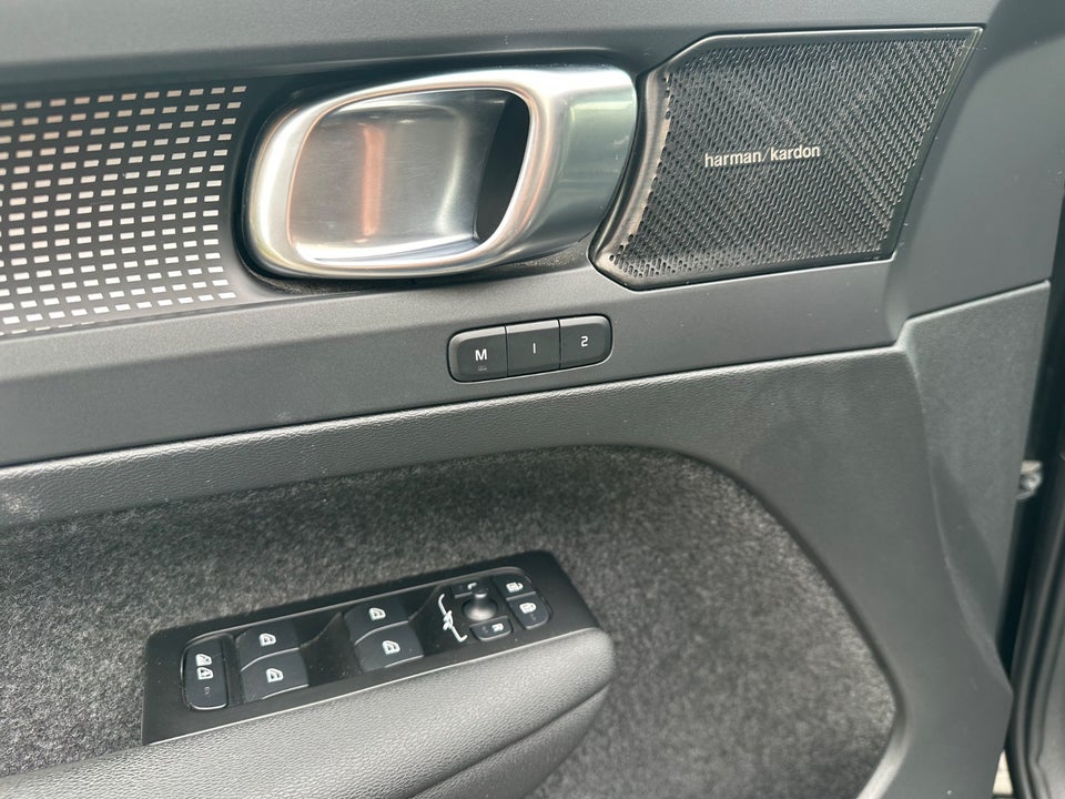 Volvo XC40 P8 ReCharge Twin Pro 5d