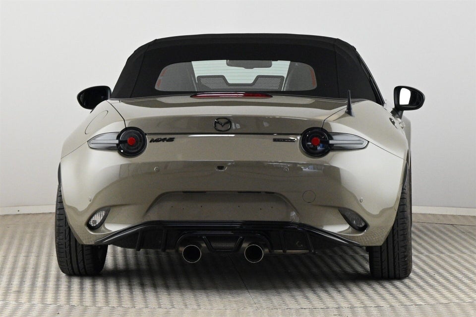 Mazda MX-5 2,0 SkyActiv-G 184 Roadster Exclusive-Line 2d