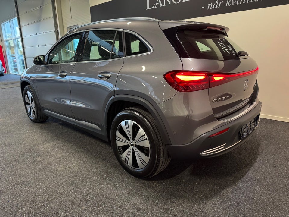 Mercedes EQA300 Progressive 4Matic 5d