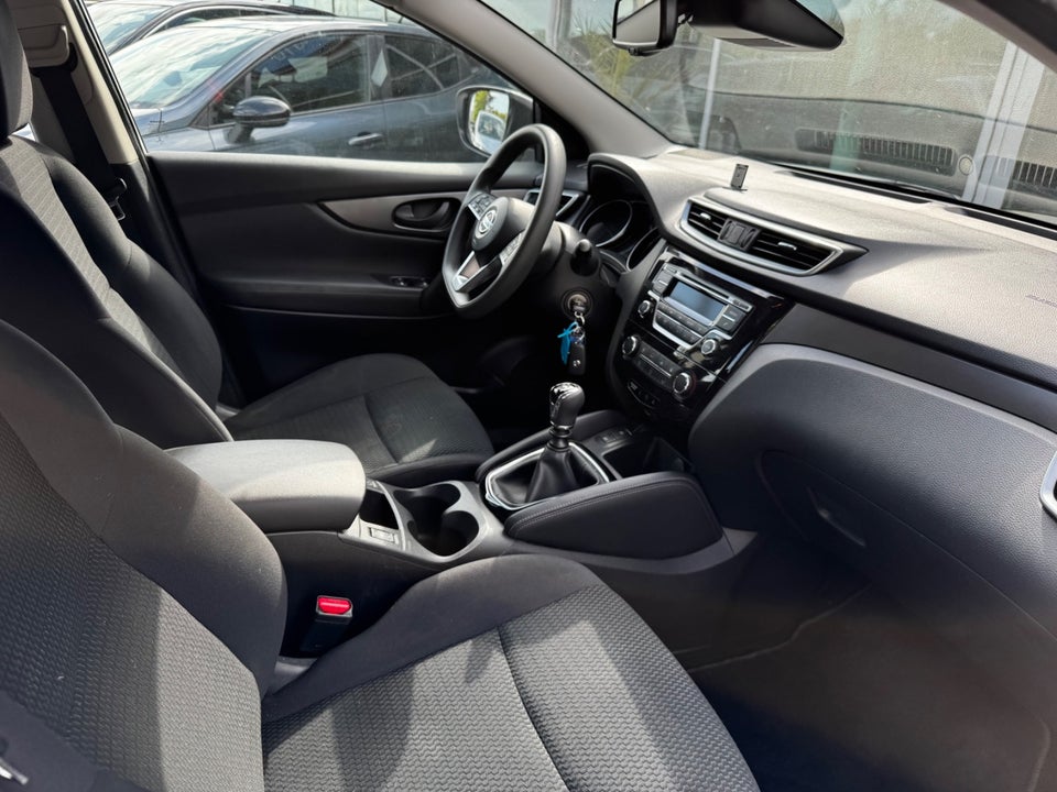 Nissan Qashqai 1,3 Dig-T 140 Visia 5d
