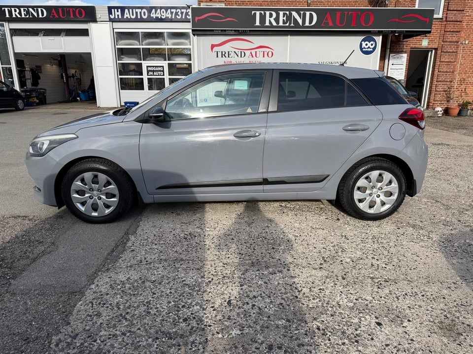 Hyundai i20 1,25 Black Line 5d