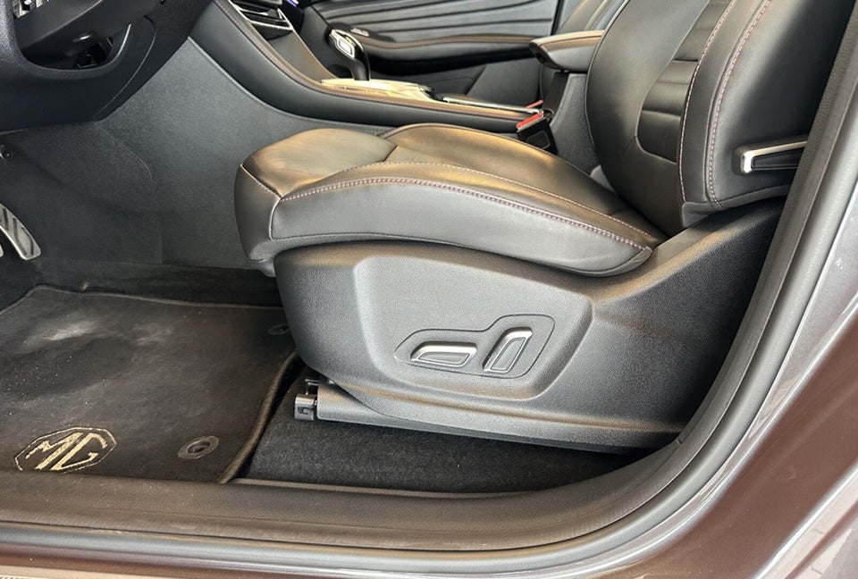 MG EHS 1,5 PHEV Luxury 5d
