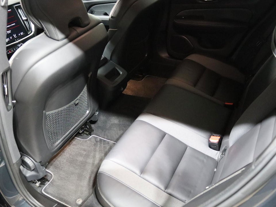 Volvo V60 2,0 T5 250 R-Design aut. 5d