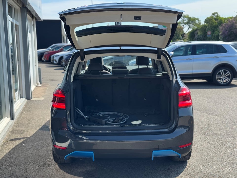BMW iX3 Charged 5d