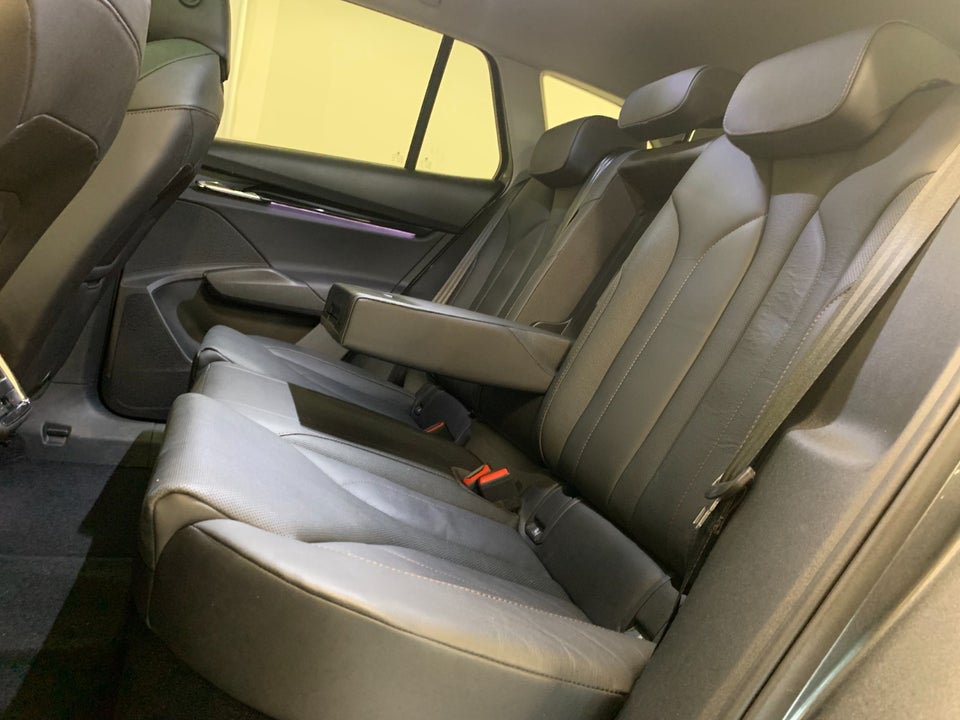 Skoda Enyaq 80 iV Plus 5d