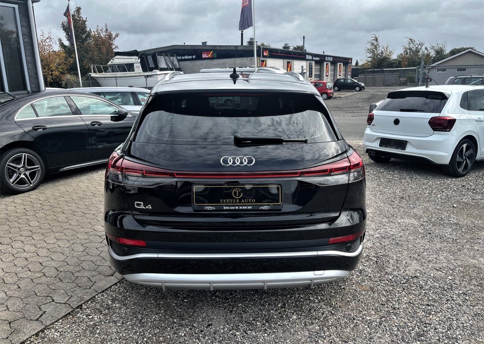 Audi Q4 e-tron 35 S-line 5d