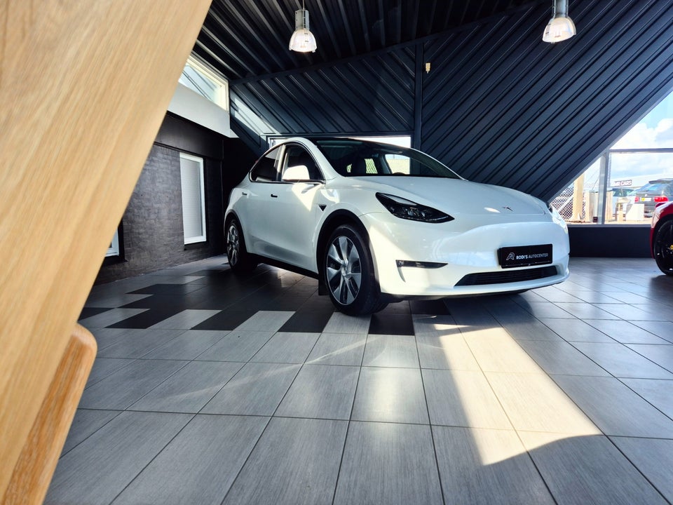 Tesla Model Y Long Range AWD 5d