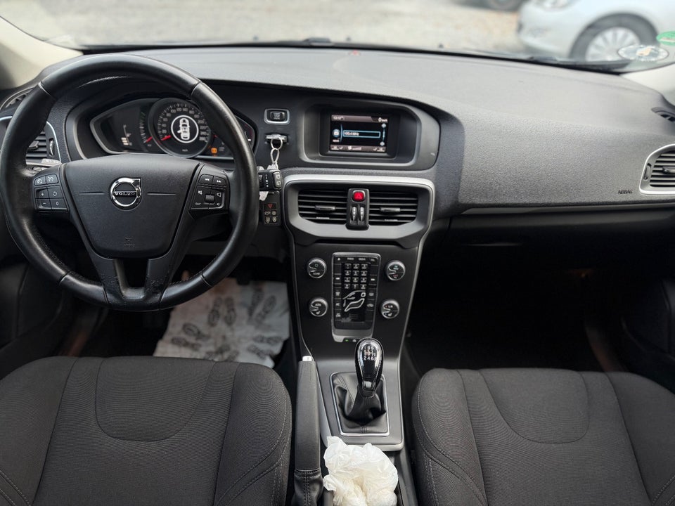 Volvo V40 2,0 D2 120 Business Advanced 5d