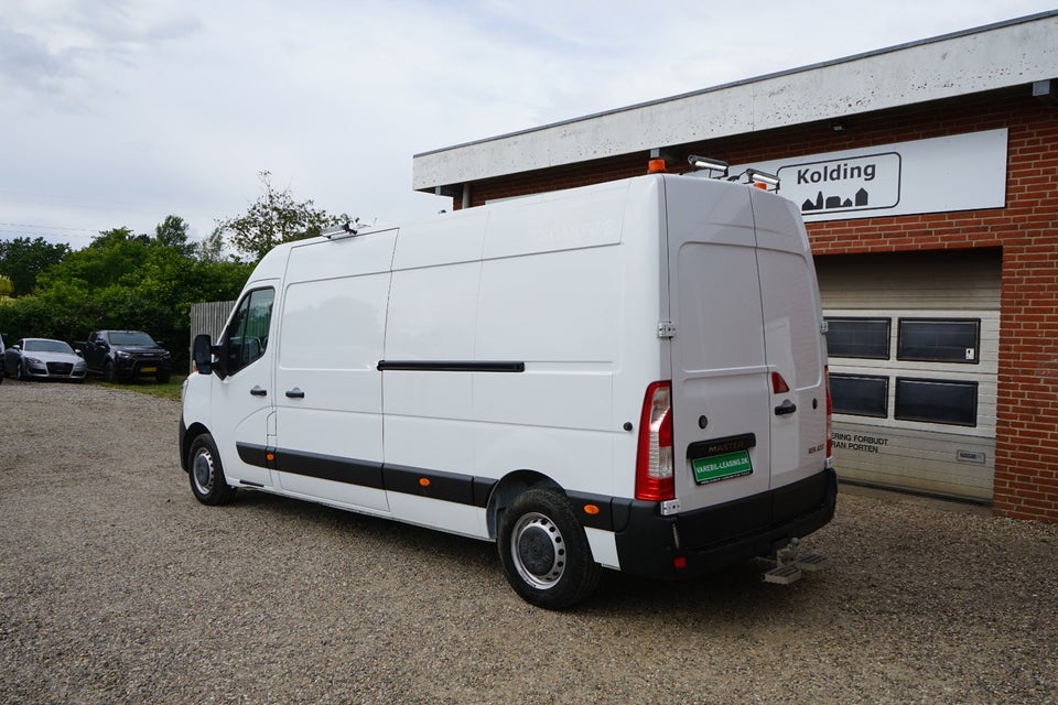 Renault Master IV T35 2,3 dCi 150 L3H2 Kassevogn