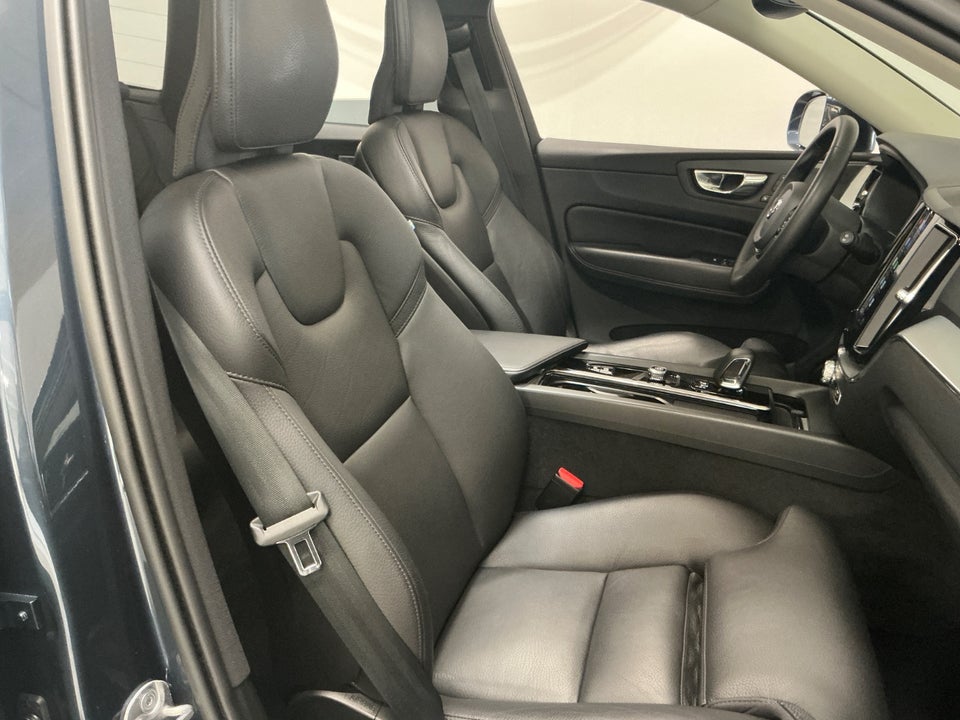 Volvo XC60 2,0 T8 ReCharge Inscription aut. AWD 5d