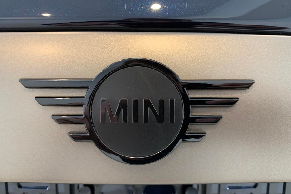 MINI Cooper SE Resolute Edition 3d