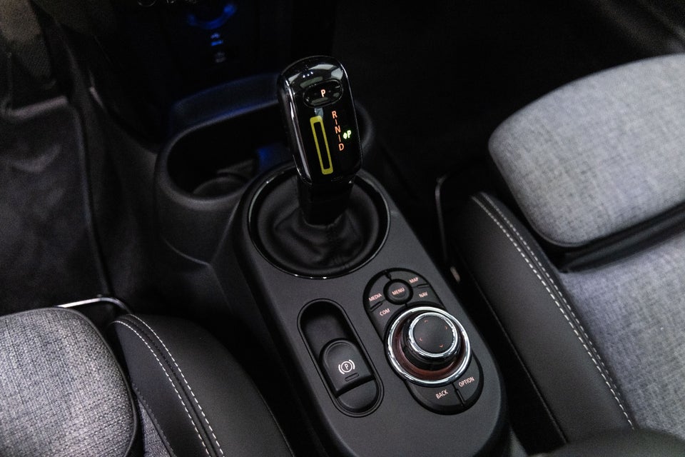 MINI Cooper SE Camden Edition 3d