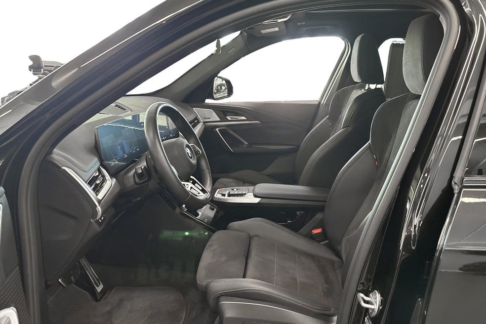 BMW iX1 eDrive20 M-Sport Pro 5d