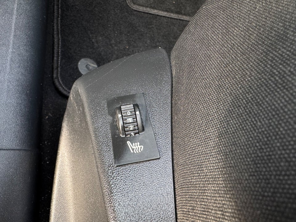 Peugeot 208 1,6 BlueHDi 100 Active 5d