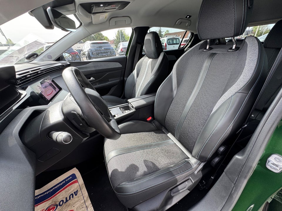 Peugeot 308 1,6 Hybrid First Selection EAT8 5d