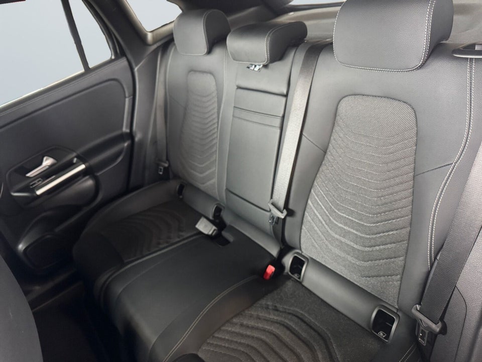 Mercedes EQA250+ Progressive 5d