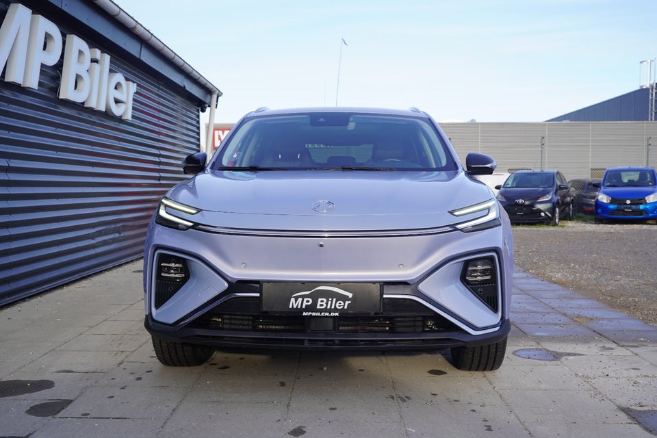 MG Marvel R Luxury 5d