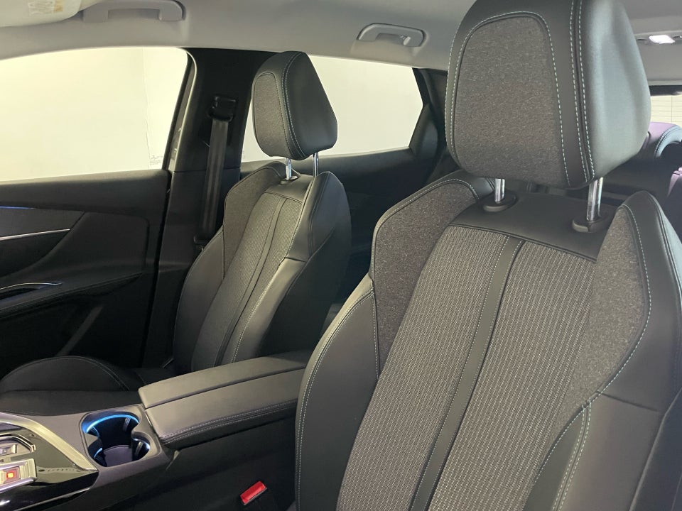 Peugeot 3008 1,6 Hybrid Allure Pack EAT8 5d