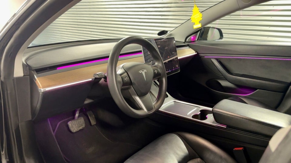 Tesla Model 3 Long Range AWD 4d