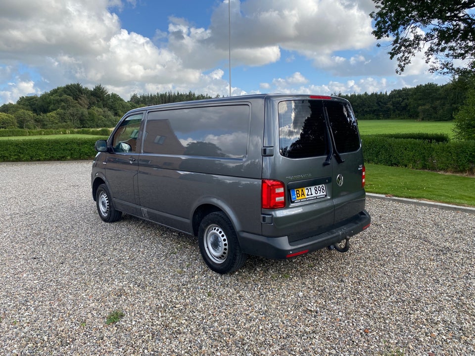 VW Transporter 2,0 TDi 140 Kassevogn DSG kort