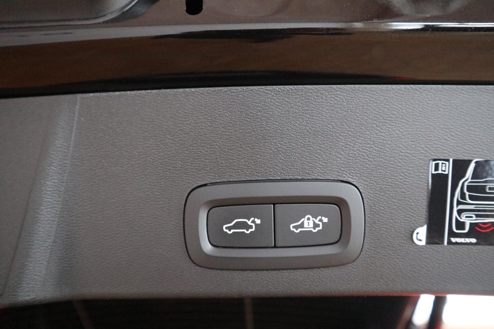 Volvo XC40 P6 ReCharge Plus 5d