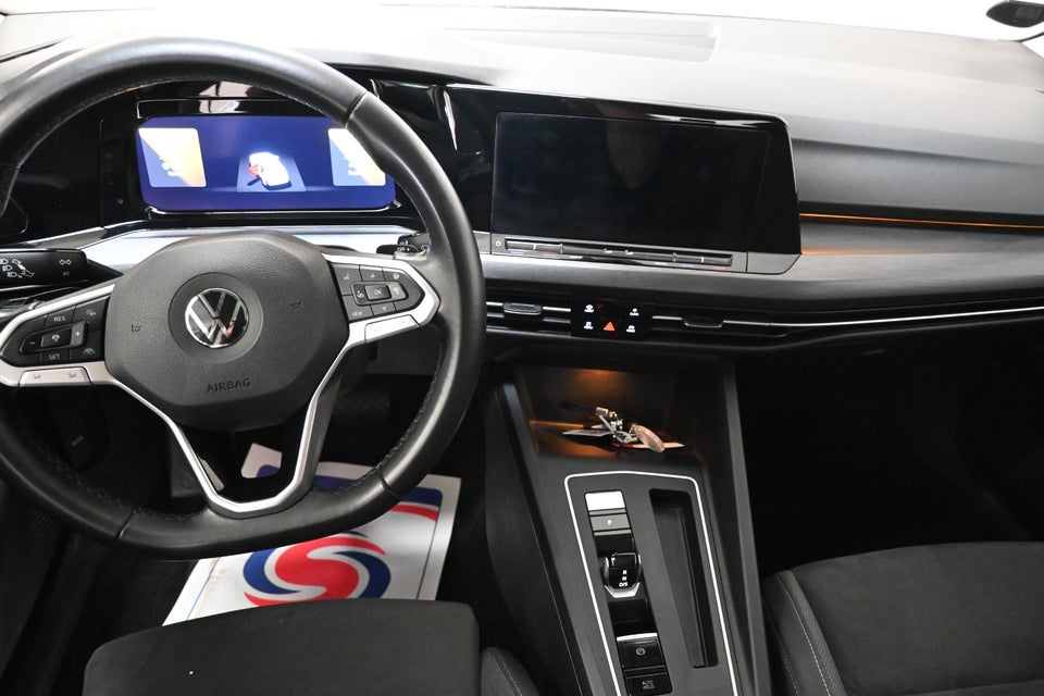 VW Golf VIII 1,4 eHybrid DSG 5d