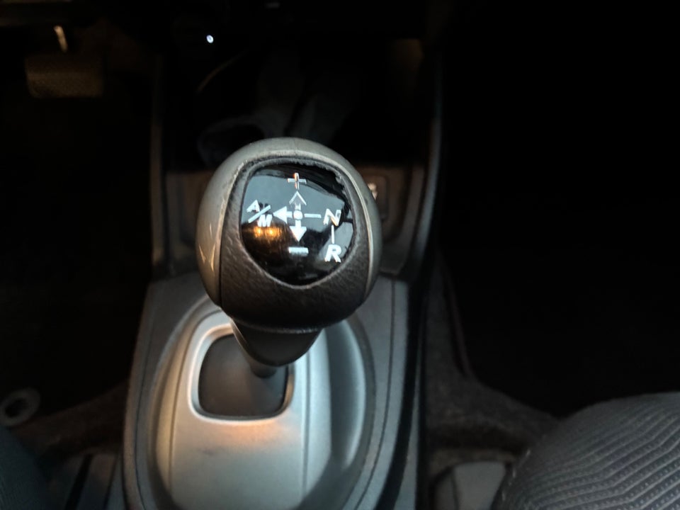 Honda Jazz 1,4 Exclusive i-Shift 5d