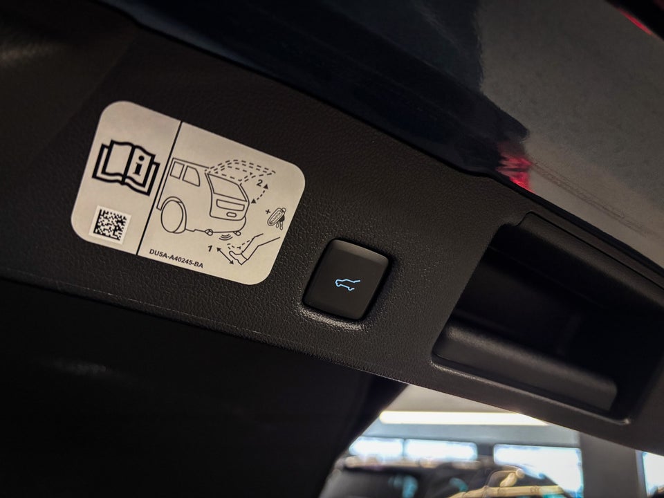 Ford Kuga 2,5 PHEV ST-Line CVT 5d