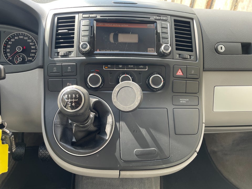 VW Multivan 2,0 TDi 114 Comfortline kort BMT 4d