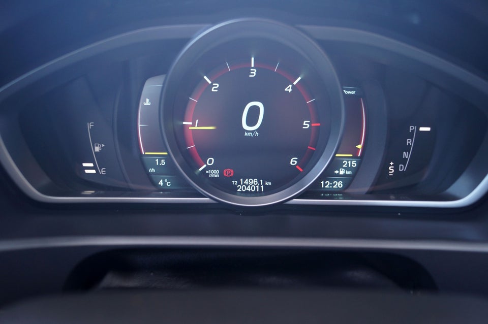 Volvo V40 1,6 D2 115 Momentum aut. 5d