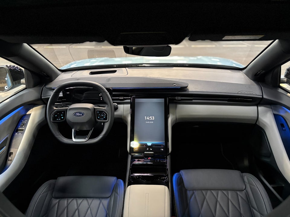 Ford Explorer 77 Premium Extended Range 5d