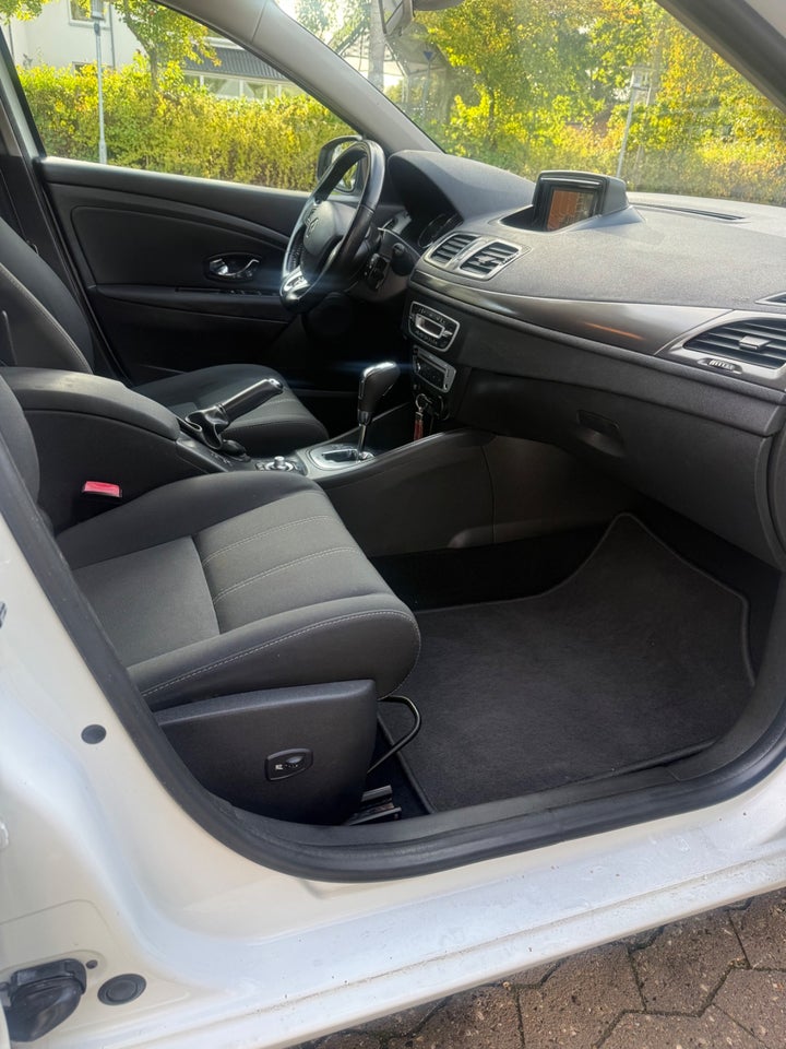 Renault Megane III 1,5 dCi 110 Expression aut. 5d