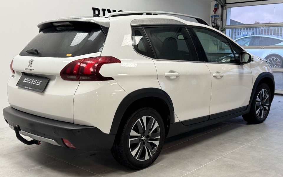 Peugeot 2008 1,6 BlueHDi 100 Allure Sky 5d