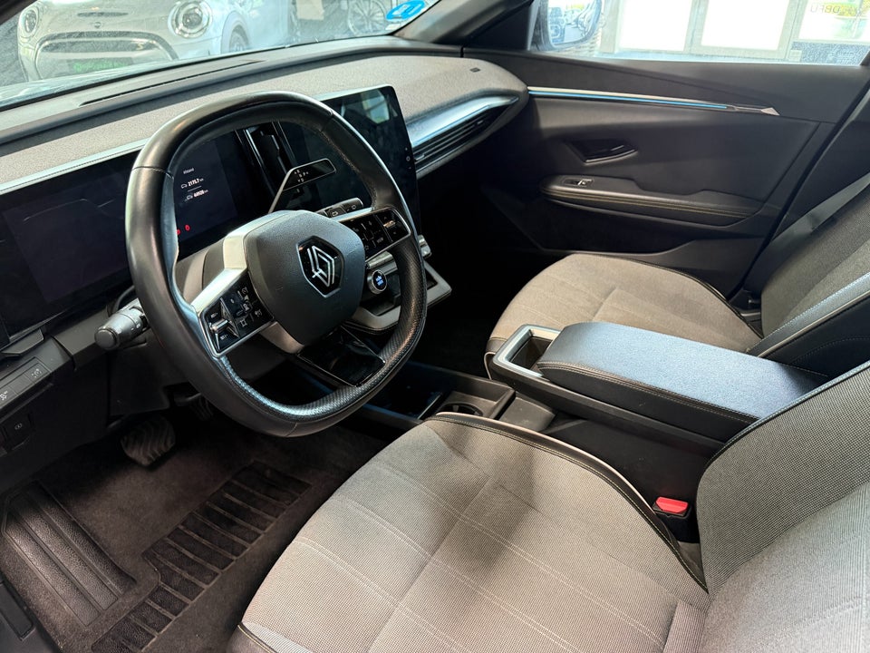 Renault Megane E-Tech 60 Techno 5d