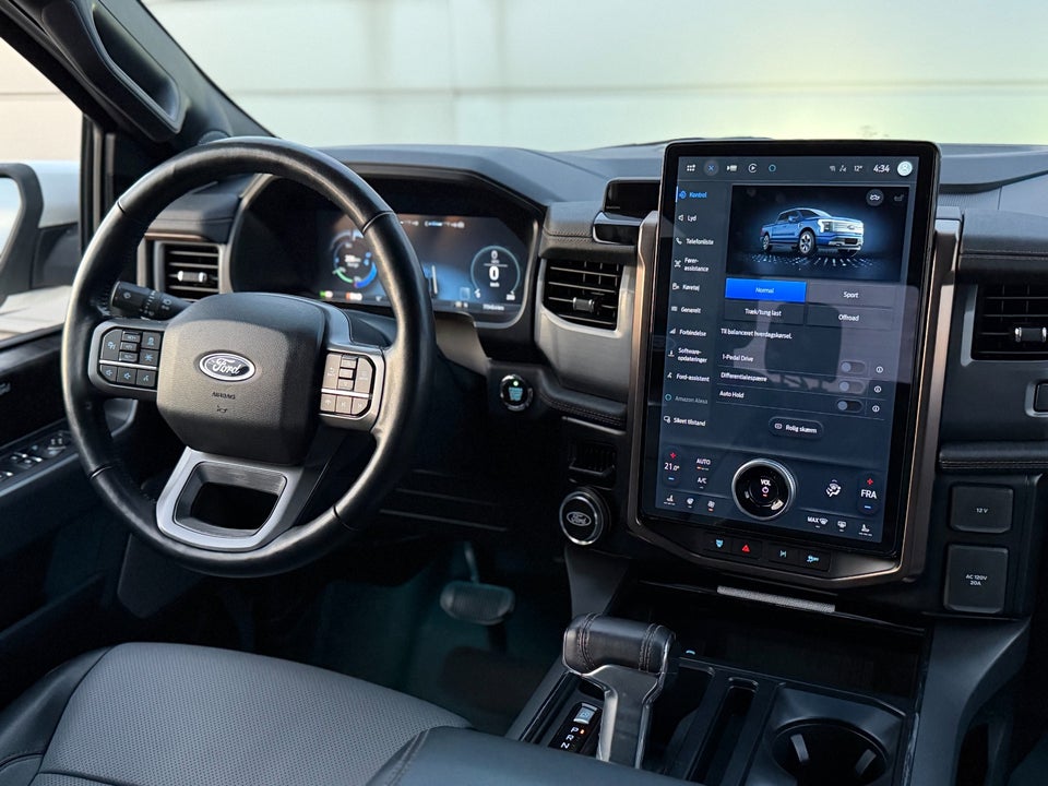 Ford F-150 Lightning Lariat Standard Range 4d