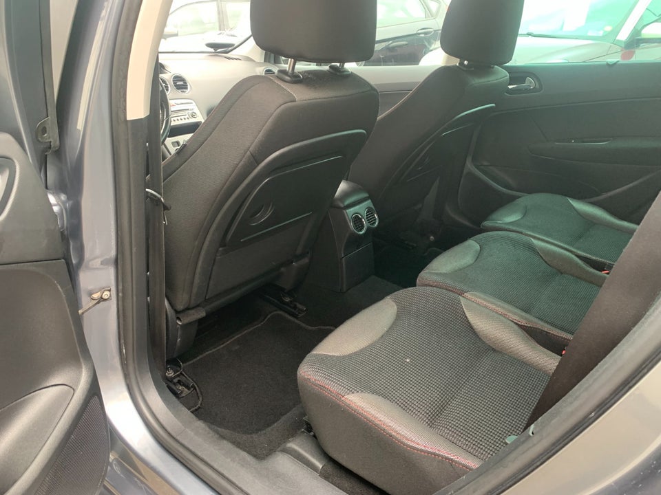 Peugeot 308 1,6 THP 156 Sportium SW 5d